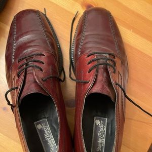 Men’s Stanley Blacker made in Italy leather dress shoe.